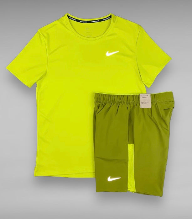 NIKE MILER REFLECTIVE SET - NEON