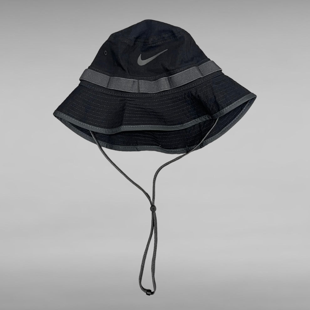 NIKE BOONIE HAT - BLACK