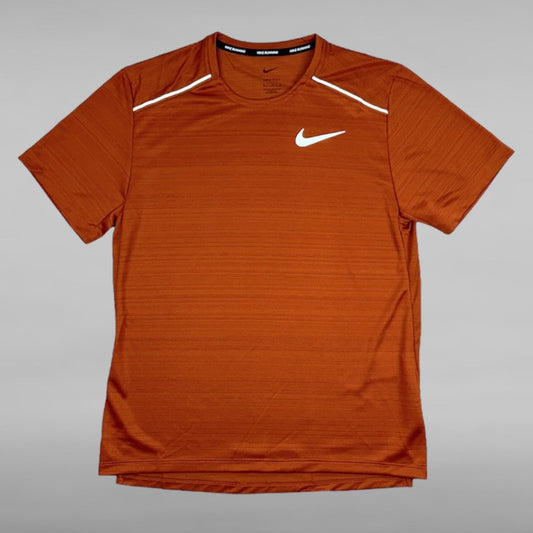 NIKE MILER 1.0 TSHIRT - DARK RUSSET